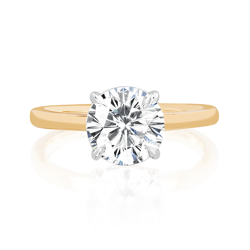 Round Cut Diamond Engagement Ring