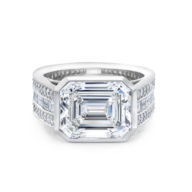 Emerald Cut Diamond Diamond Engagement Ring