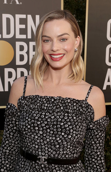 golden-globes-margot-robbie-diamond-looks