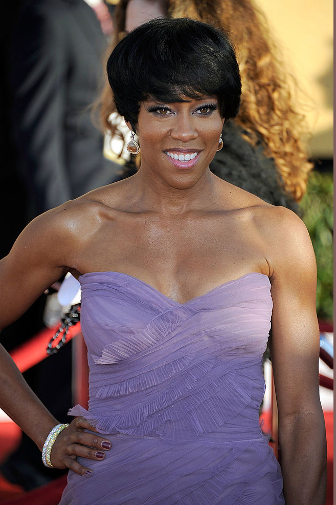 Regina King arrives at the 18th Annual Screen Actors Guild Awards