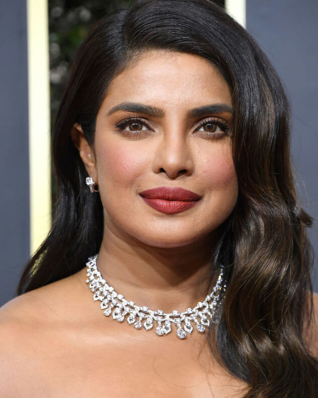 Priyanka Chopra Jonas Golden jewelry  Globes red carpet diamond look