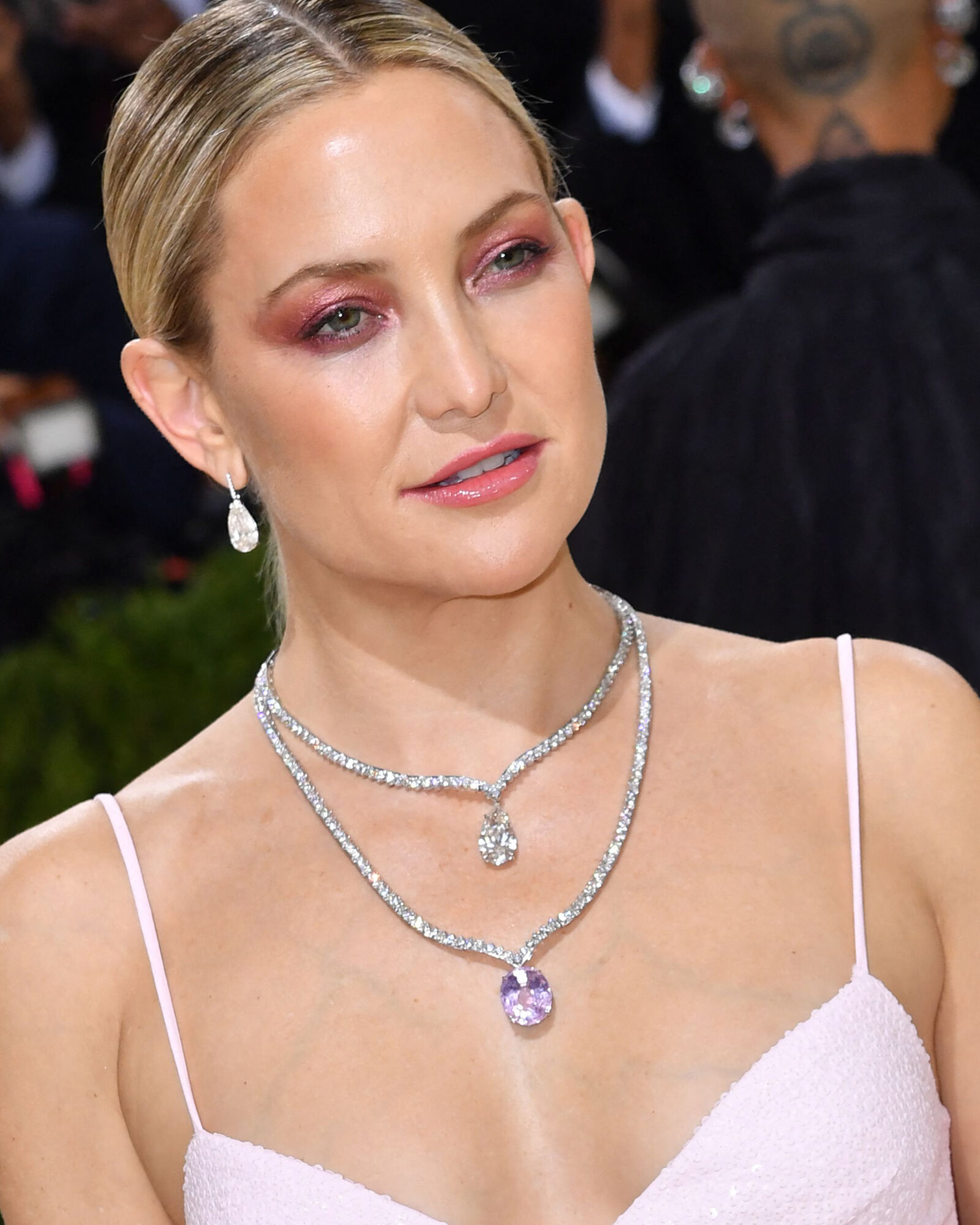 celebrity diamond jewelry 2021 kate hudson met gala