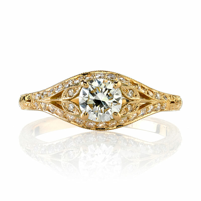 round diamond engagement ring