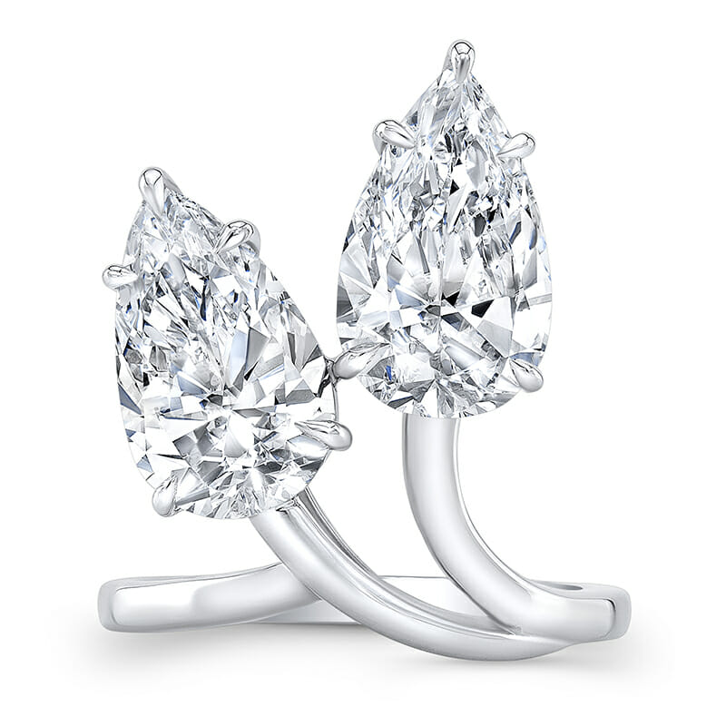 pear shaped diamond ring