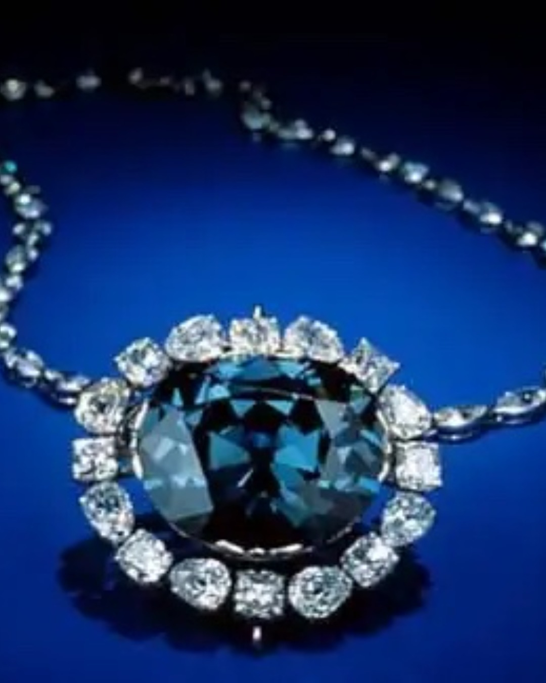 The cursed hope diamond