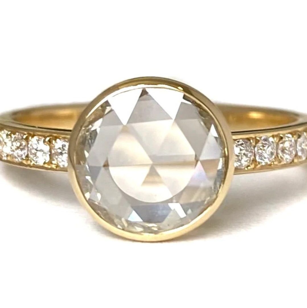 single stone engagement ring