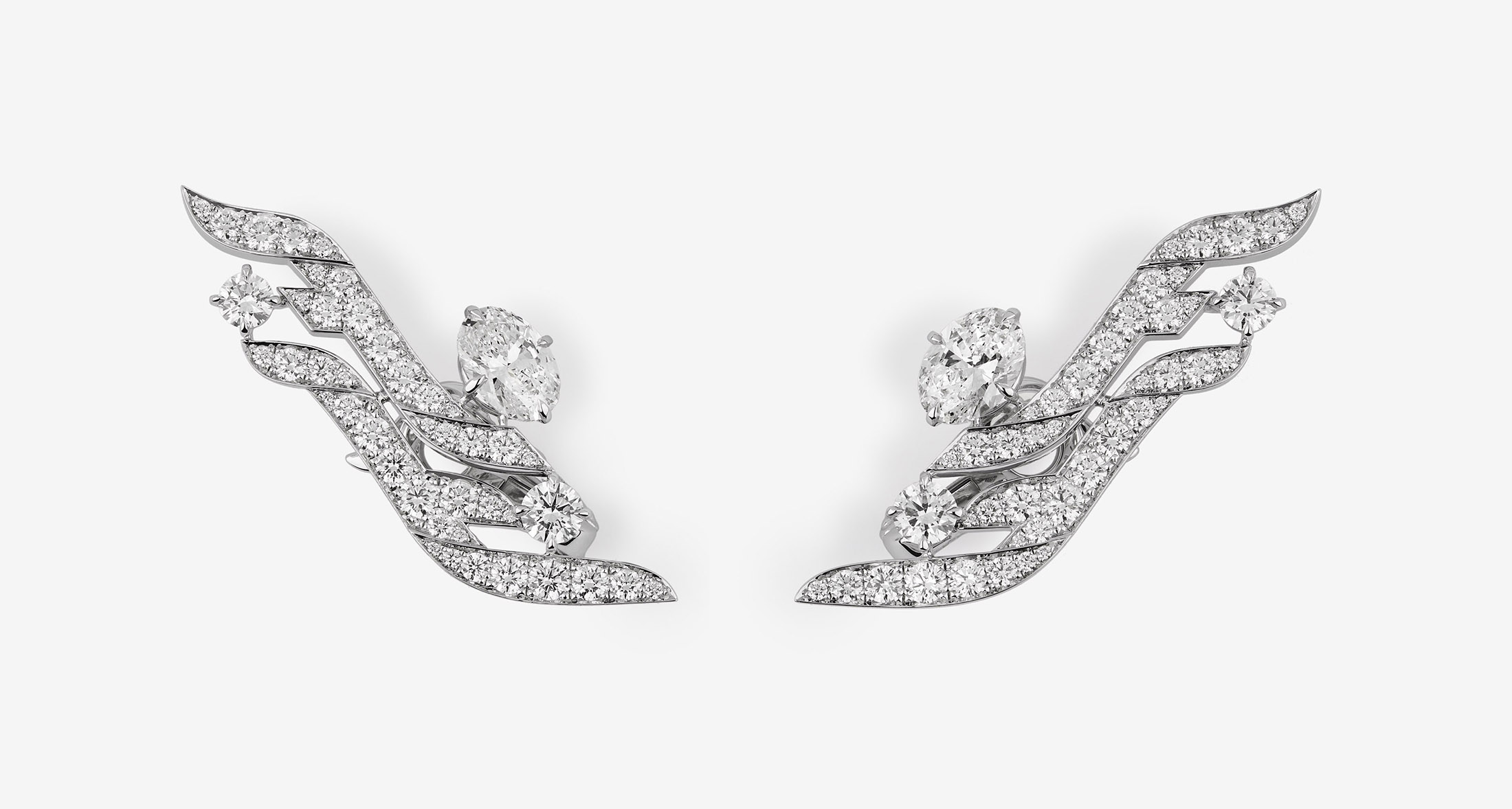 White Gold Earrings with Diamonds