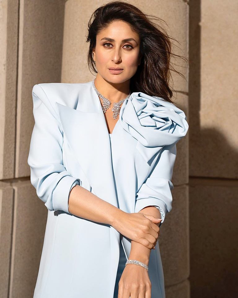 Kareena Kapoor Khan at DJWE styling Open choker and dainty bracelet