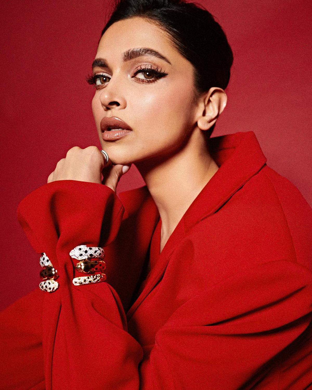 Deepika Padukone styling versatile diamond jewellery